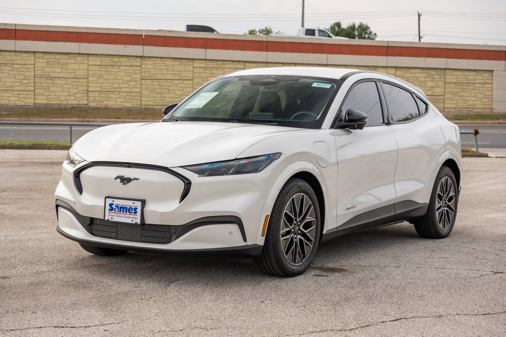 Used 2025 Ford Mustang Mach-E Premium image 3