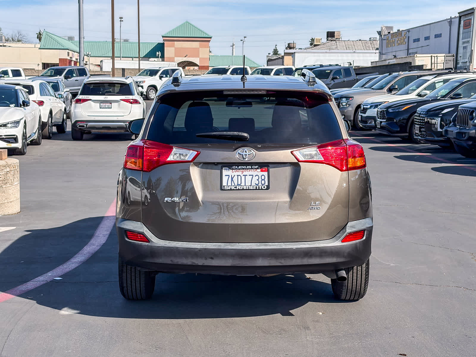 Used 2015 Toyota RAV4 LE image 3