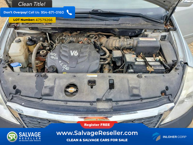 Used 2012 Kia Sedona LX image 16