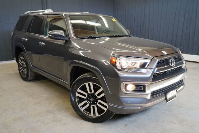 Used 2019 Toyota 4Runner Limited AWD/4WD image 3