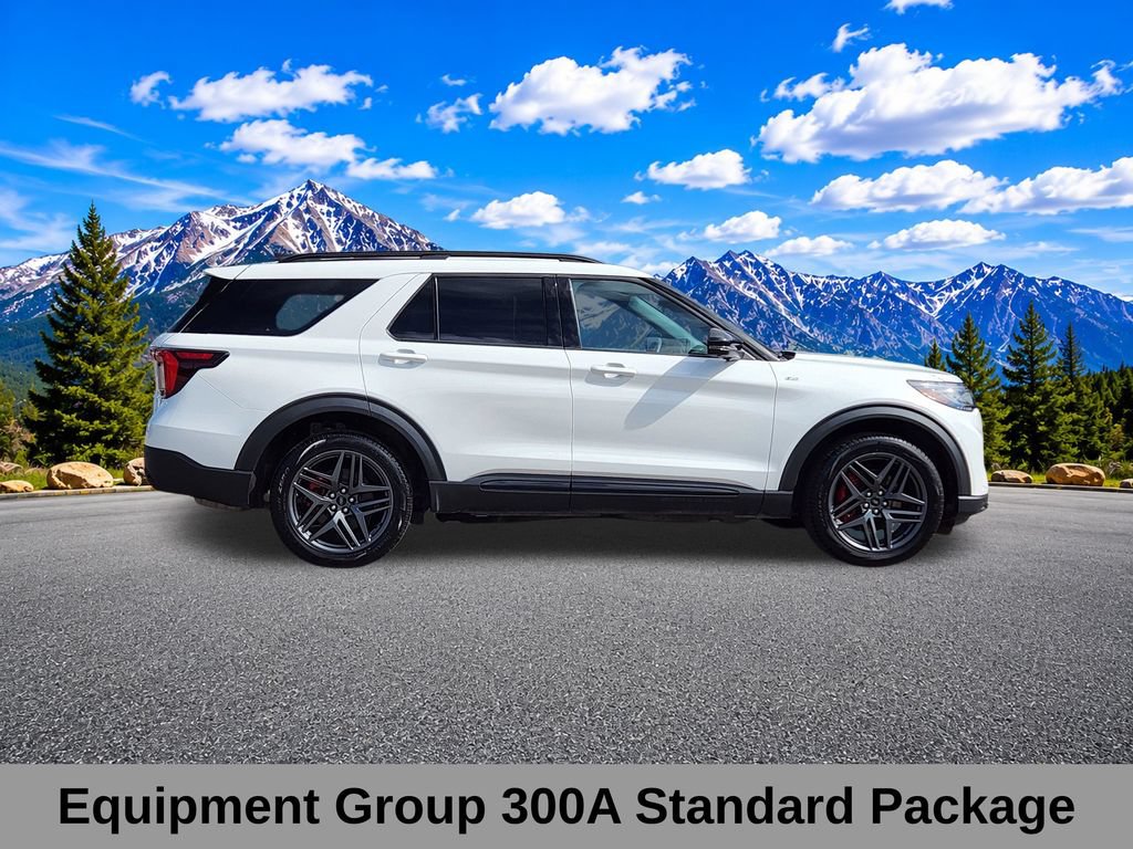 Used 2025 Ford Explorer ST-Line w/ Premium Package AWD/4WD image 3