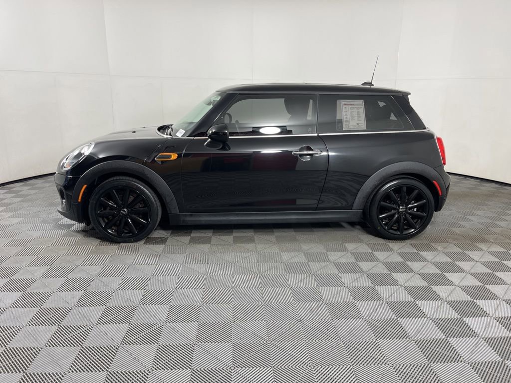Used 2019 MINI Cooper 2-Door Hardtop image 2