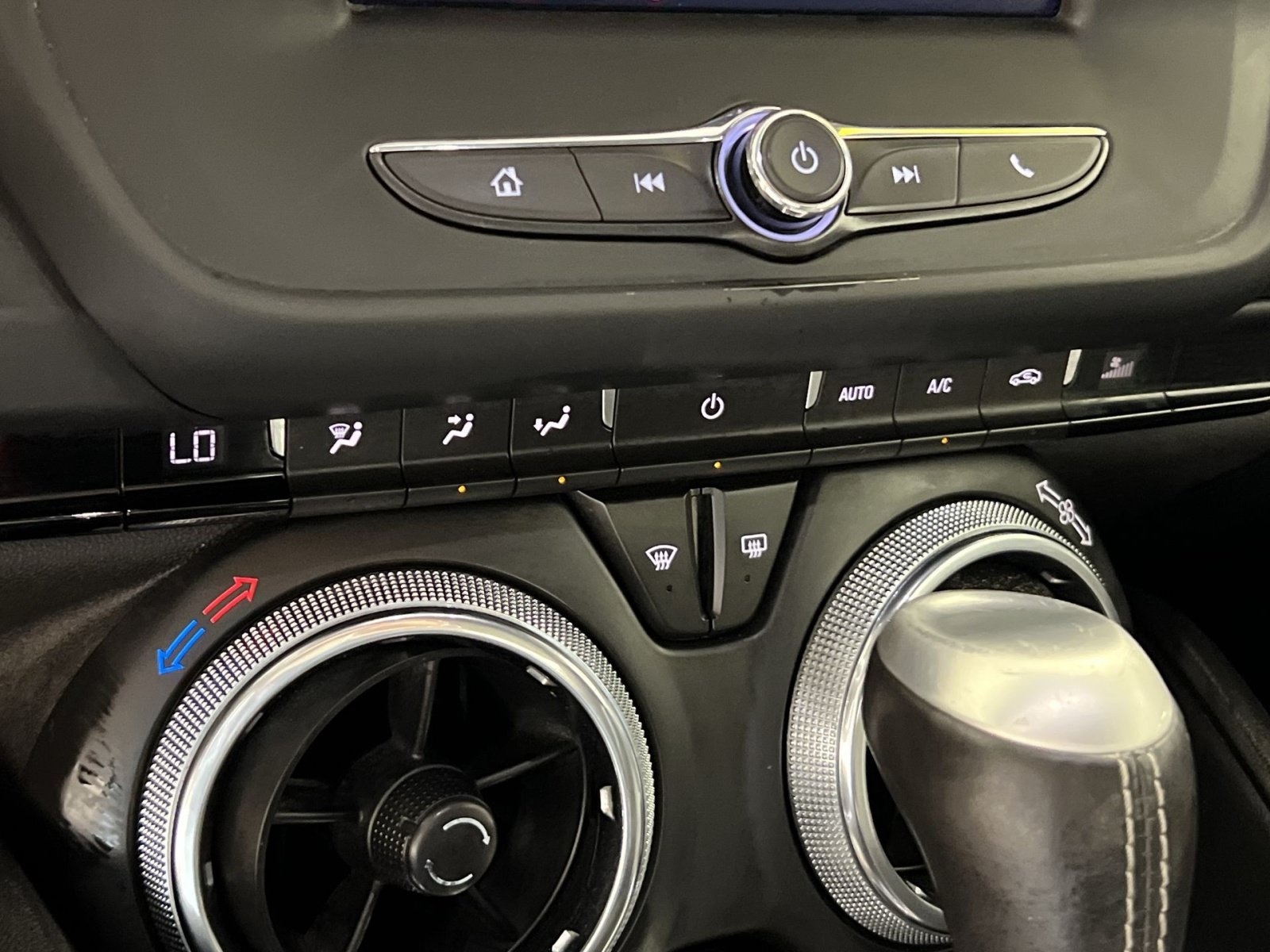 Used 2021 Chevrolet Camaro LT RWD image 22