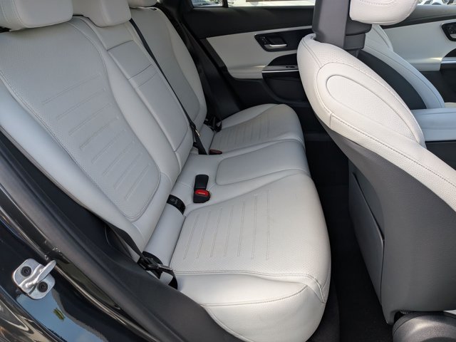 Used 2025 Mercedes-Benz GLC 350e 4MATIC image 20