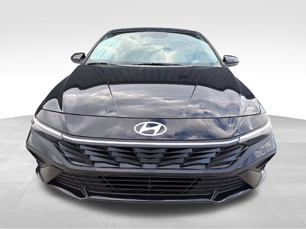 New 2026 Hyundai Elantra SEL Sport FWD image 11