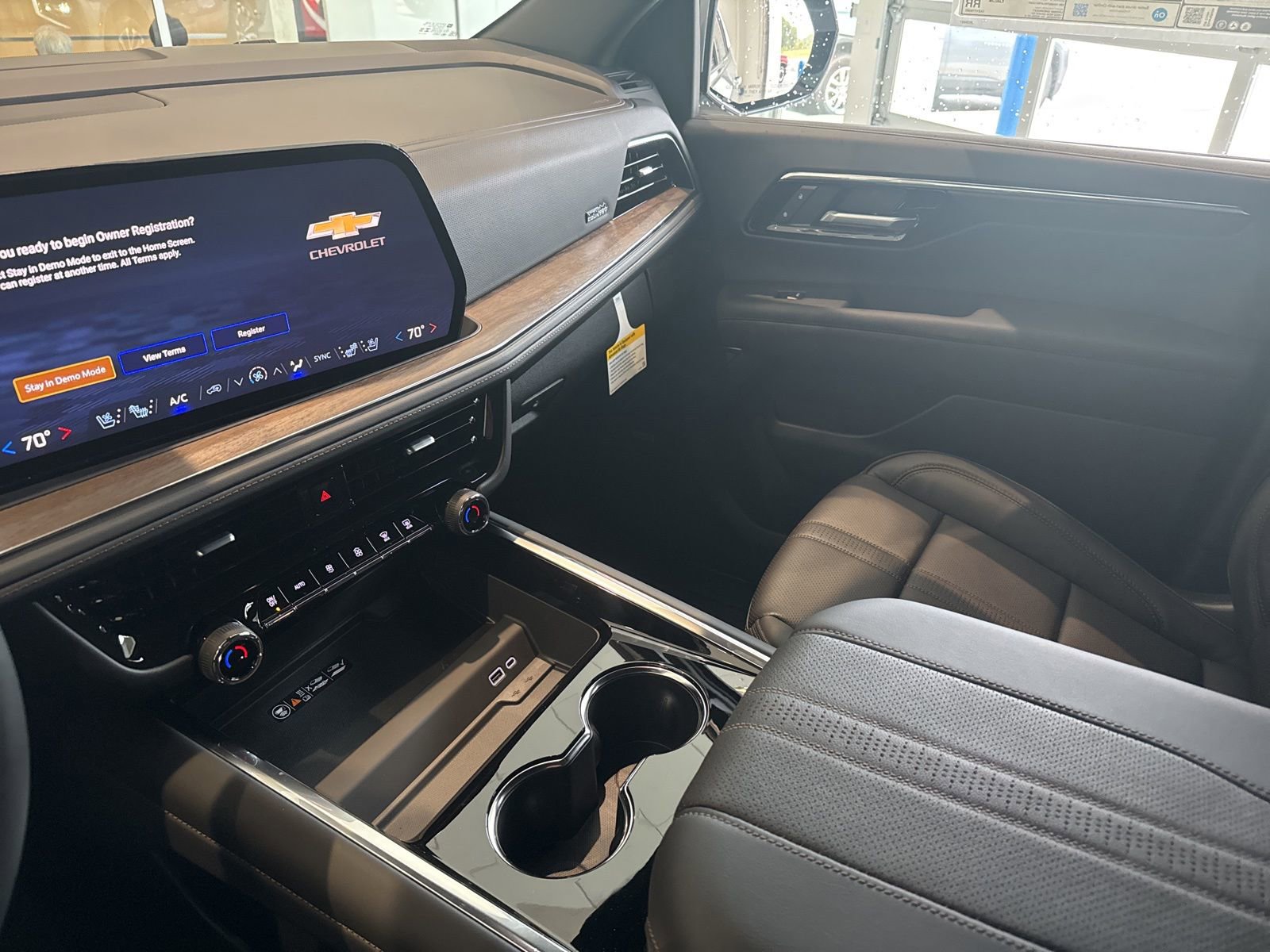 New 2026 Chevrolet Tahoe High Country w/ Sun And Tow Package image 29