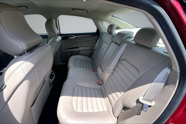 Used 2019 Ford Fusion SEL FWD image 22
