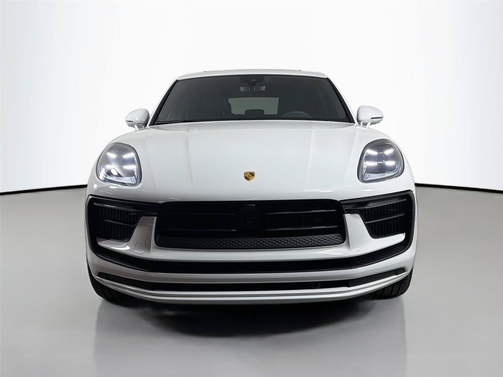 Certified 2025 Porsche Macan S AWD/4WD image 10