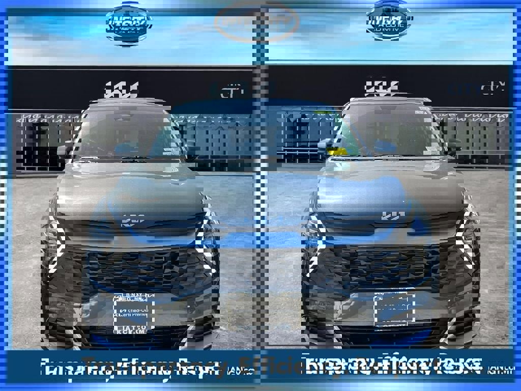 Certified 2024 Kia Sportage LX image 2