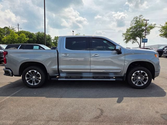 Used 2024 Chevrolet Silverado 1500 High Country w/ Technology Package AWD/4WD image 2