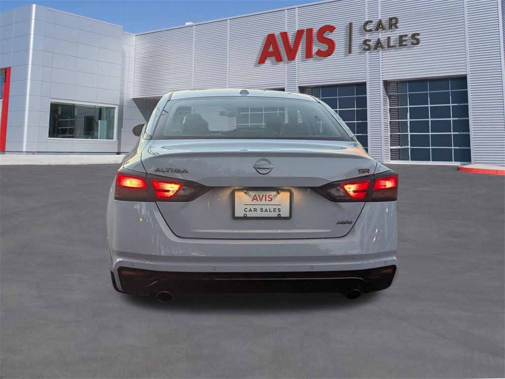 Used 2025 Nissan Altima 2.5 SR image 9