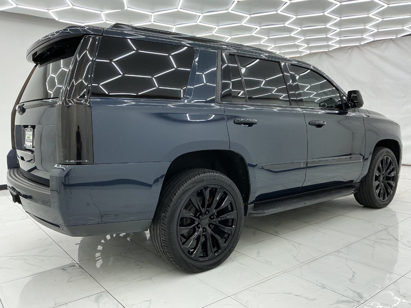 Used 2020 Cadillac Escalade Luxury AWD/4WD image 11