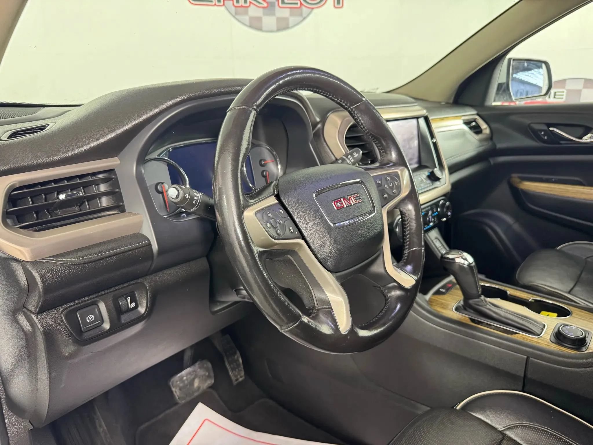 Used 2019 GMC Acadia Denali AWD/4WD image 10