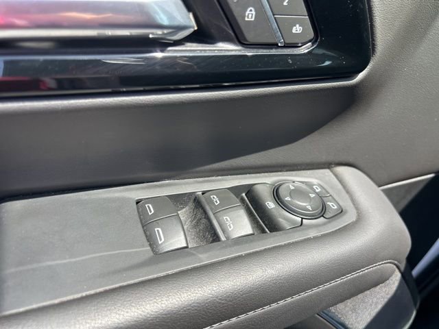 Used 2025 Chevrolet Tahoe LT AWD/4WD image 13