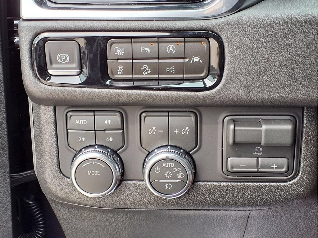 New 2026 GMC Yukon Elevation AWD/4WD image 17