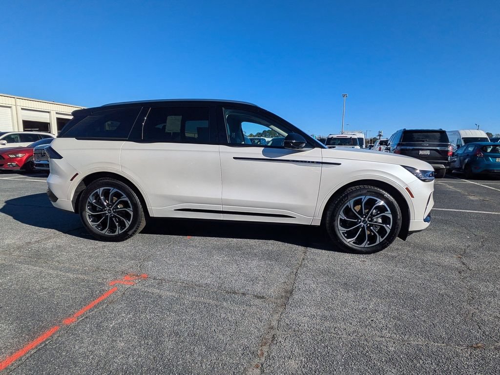 New 2026 Lincoln Nautilus Reserve AWD/4WD image 3