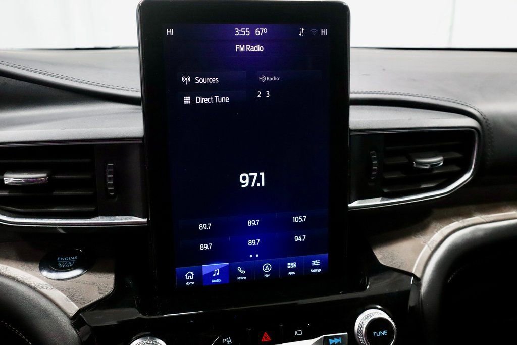 Certified 2022 Ford Explorer Platinum w/ Technology Package image 3