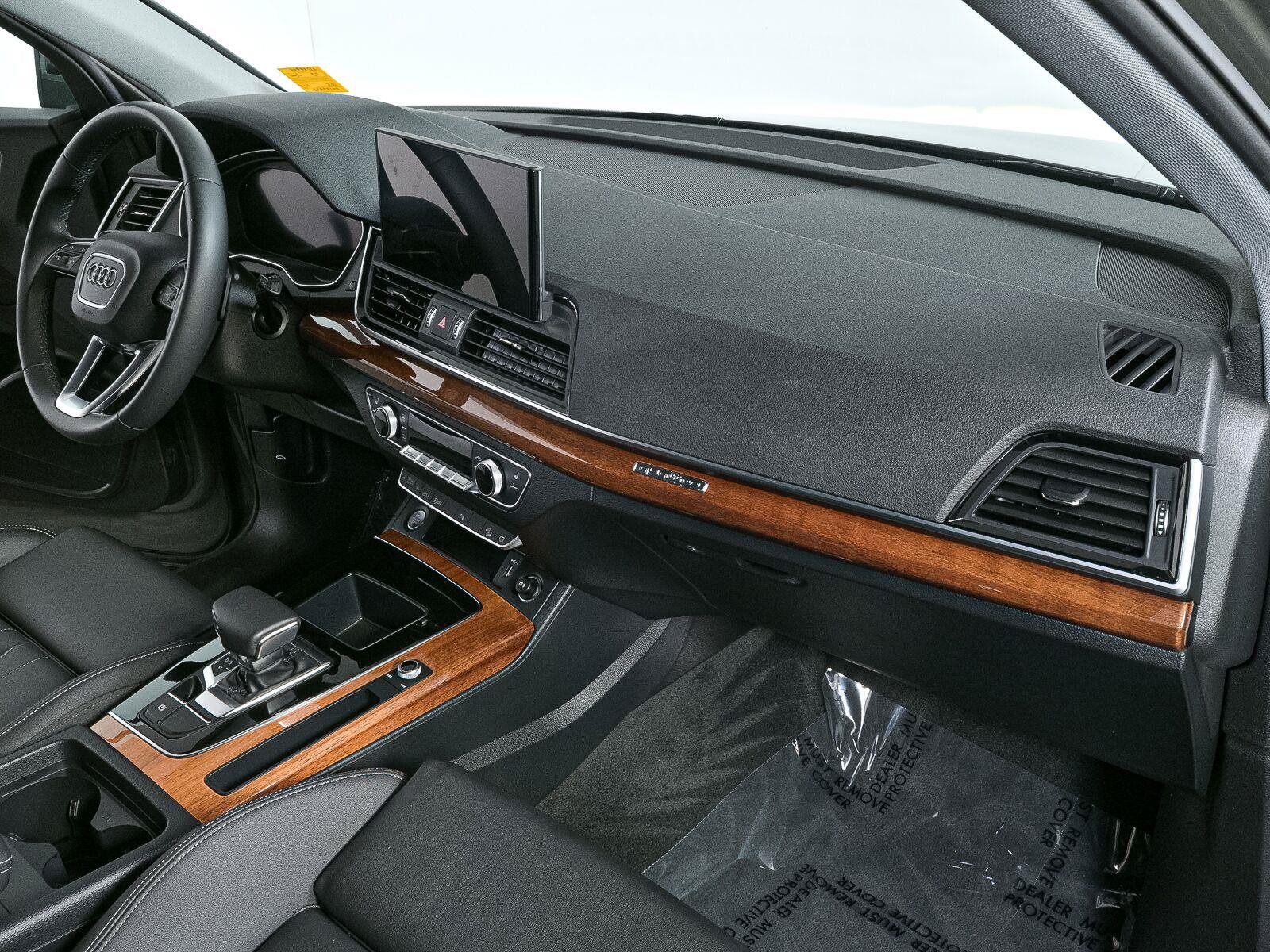 Used 2023 Audi Q5 e Premium AWD/4WD image 21