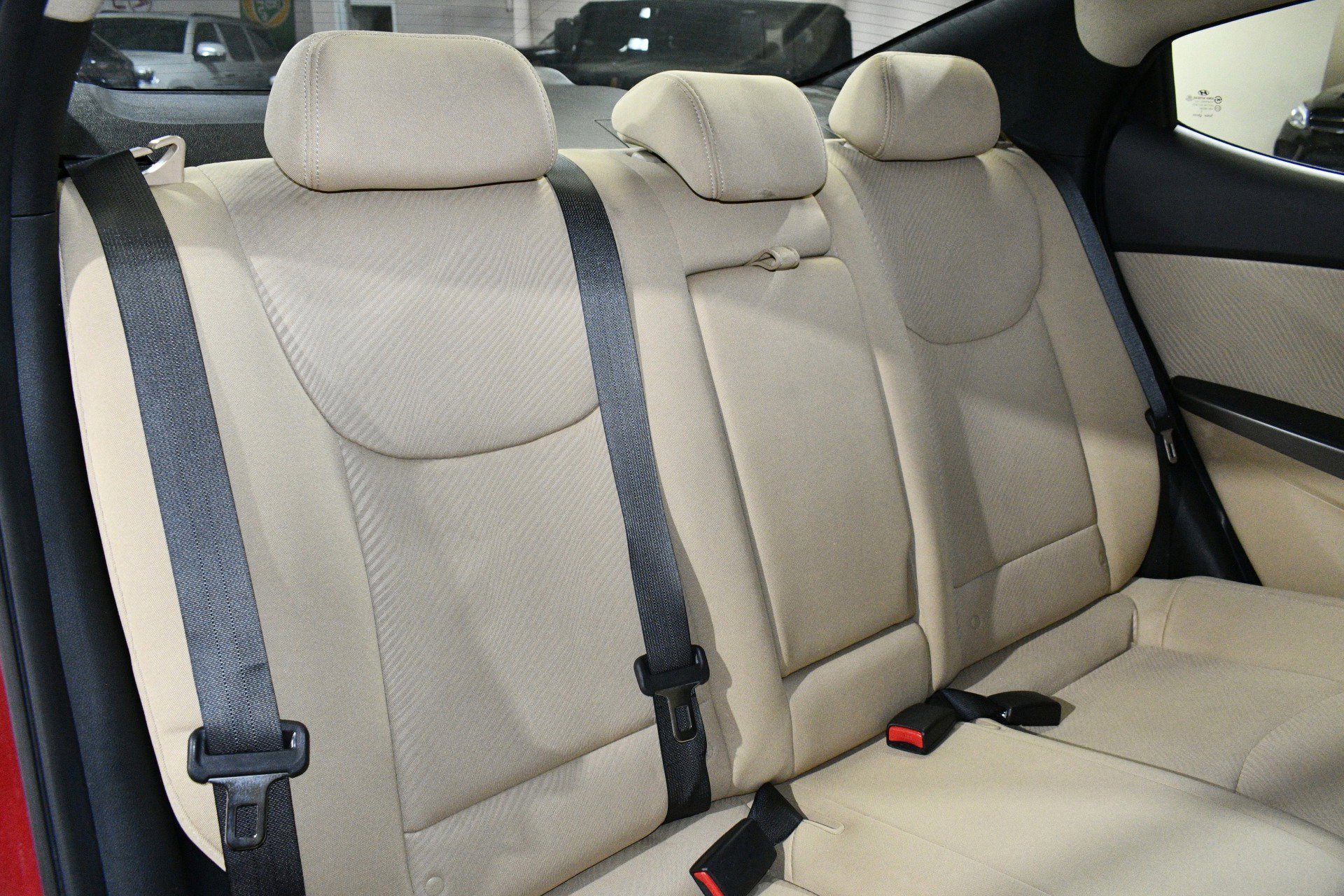 Used 2013 Hyundai Elantra GLS w/ Preferred Pkg FWD image 18