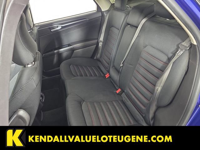 Used 2016 Ford Fusion SE image 17