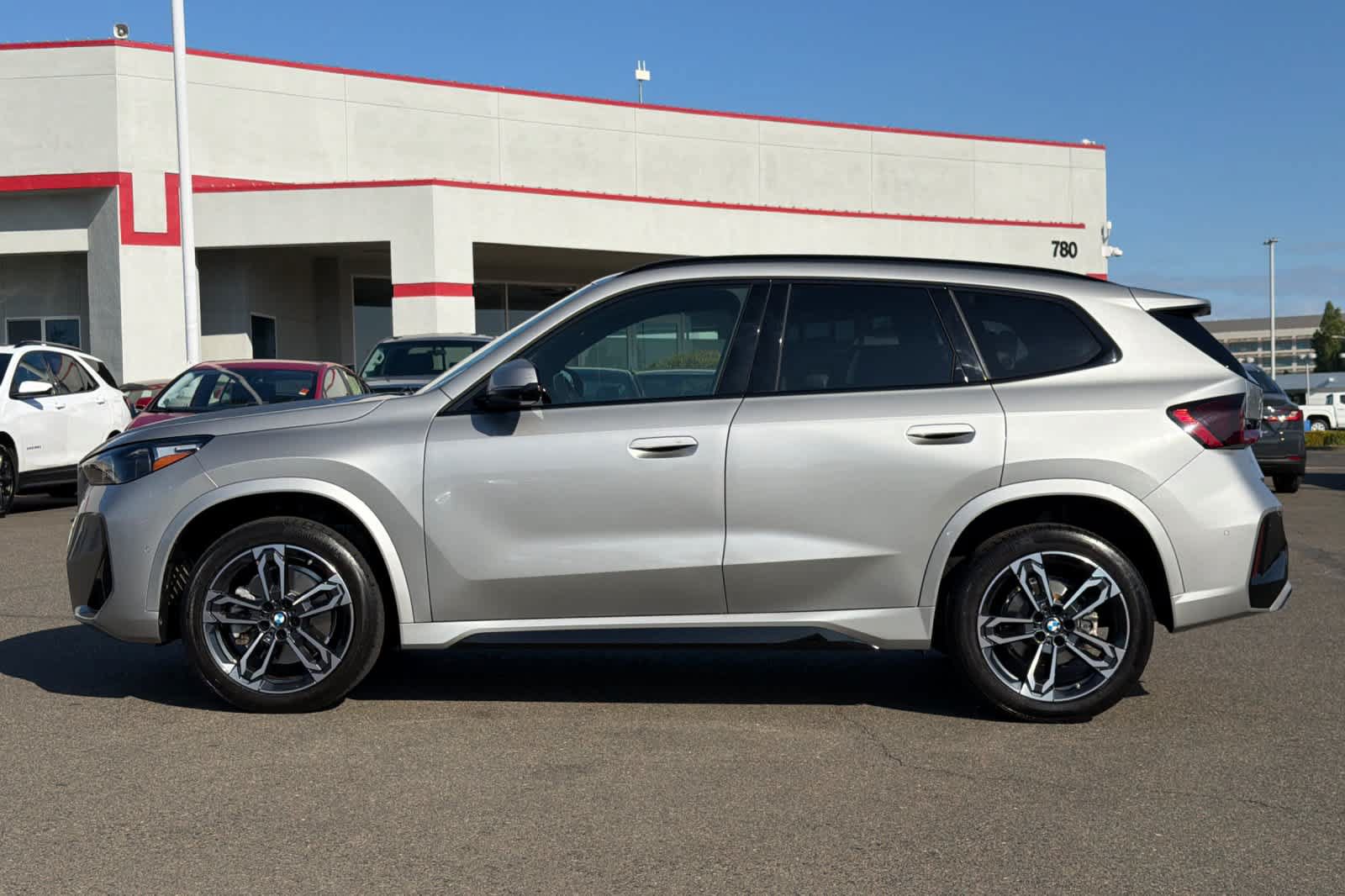 Used 2023 BMW X1 xDrive28i w/ Premium Package AWD/4WD image 9