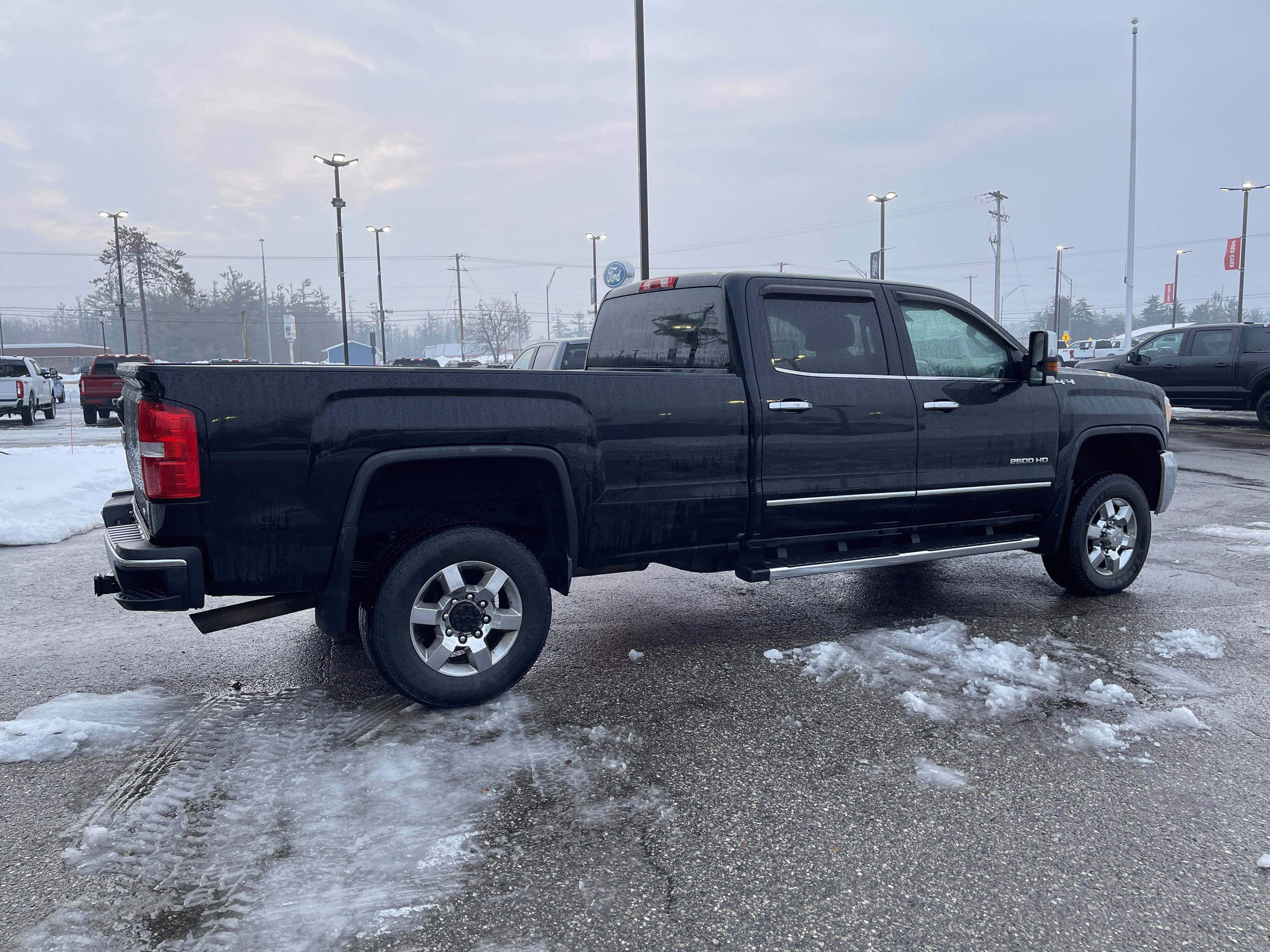 Used 2019 GMC Sierra 2500 SLT w/ Snow Plow Prep Package image 4