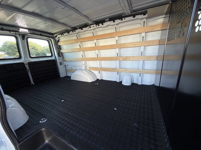 Used 2024 Chevrolet Express 2500 w/ Driver Convenience Package RWD image 28