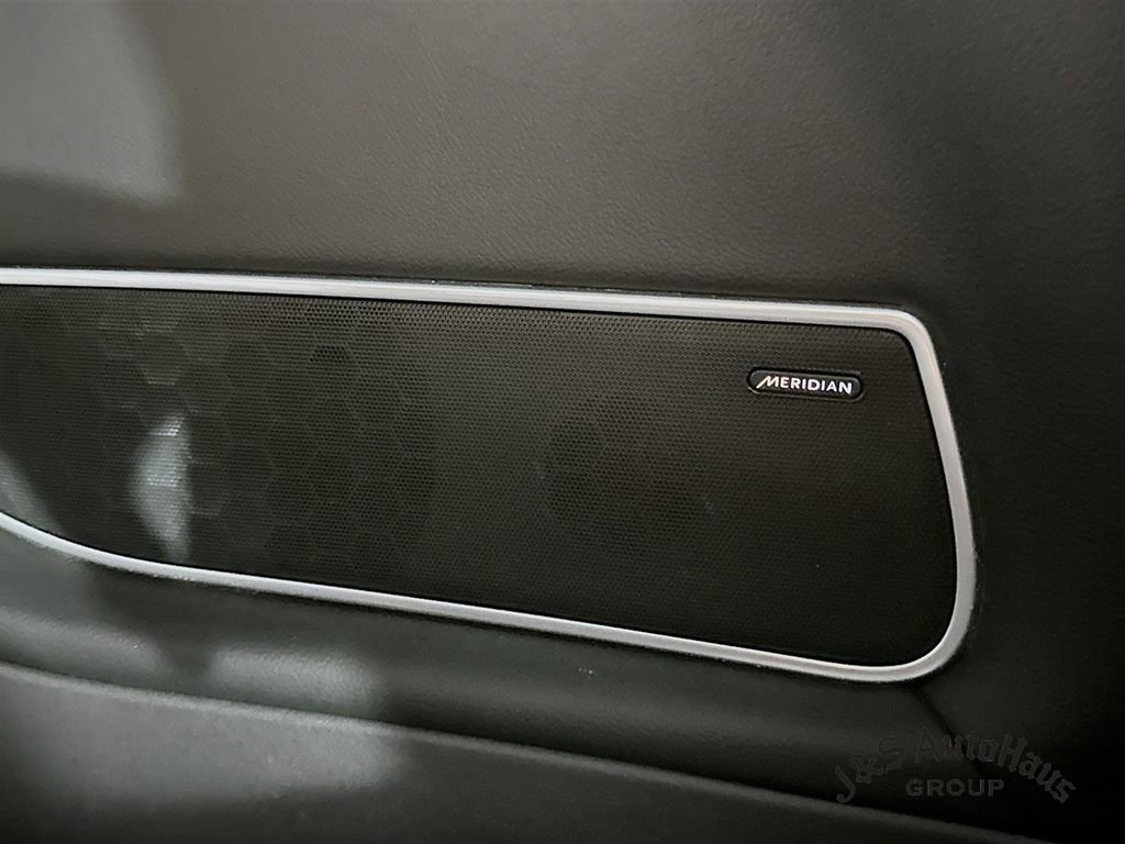 Used 2018 Land Rover Range Rover Evoque SE Dynamic image 32