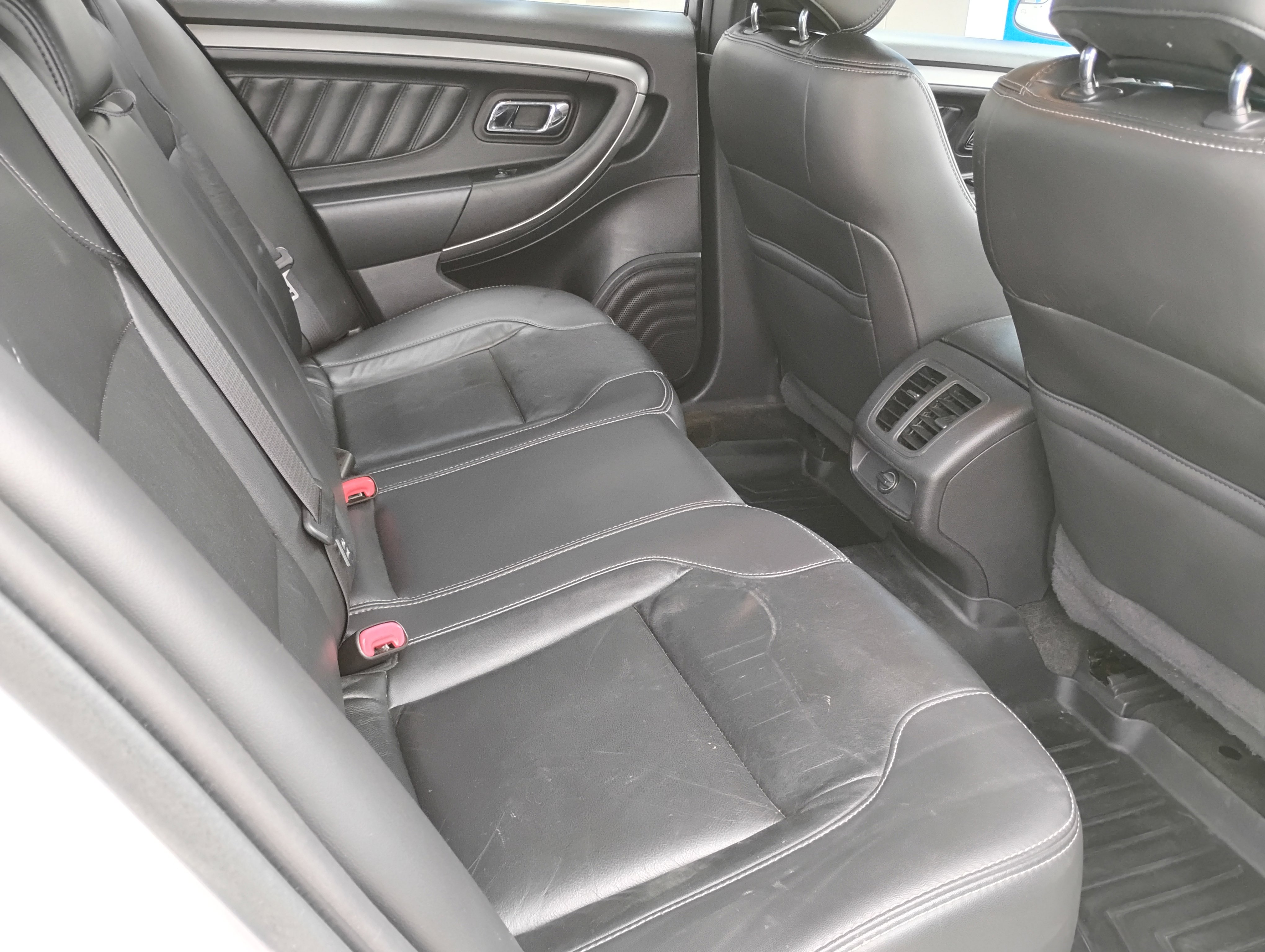 Used 2015 Ford Taurus SEL w/ Equipment Group 201A FWD image 19