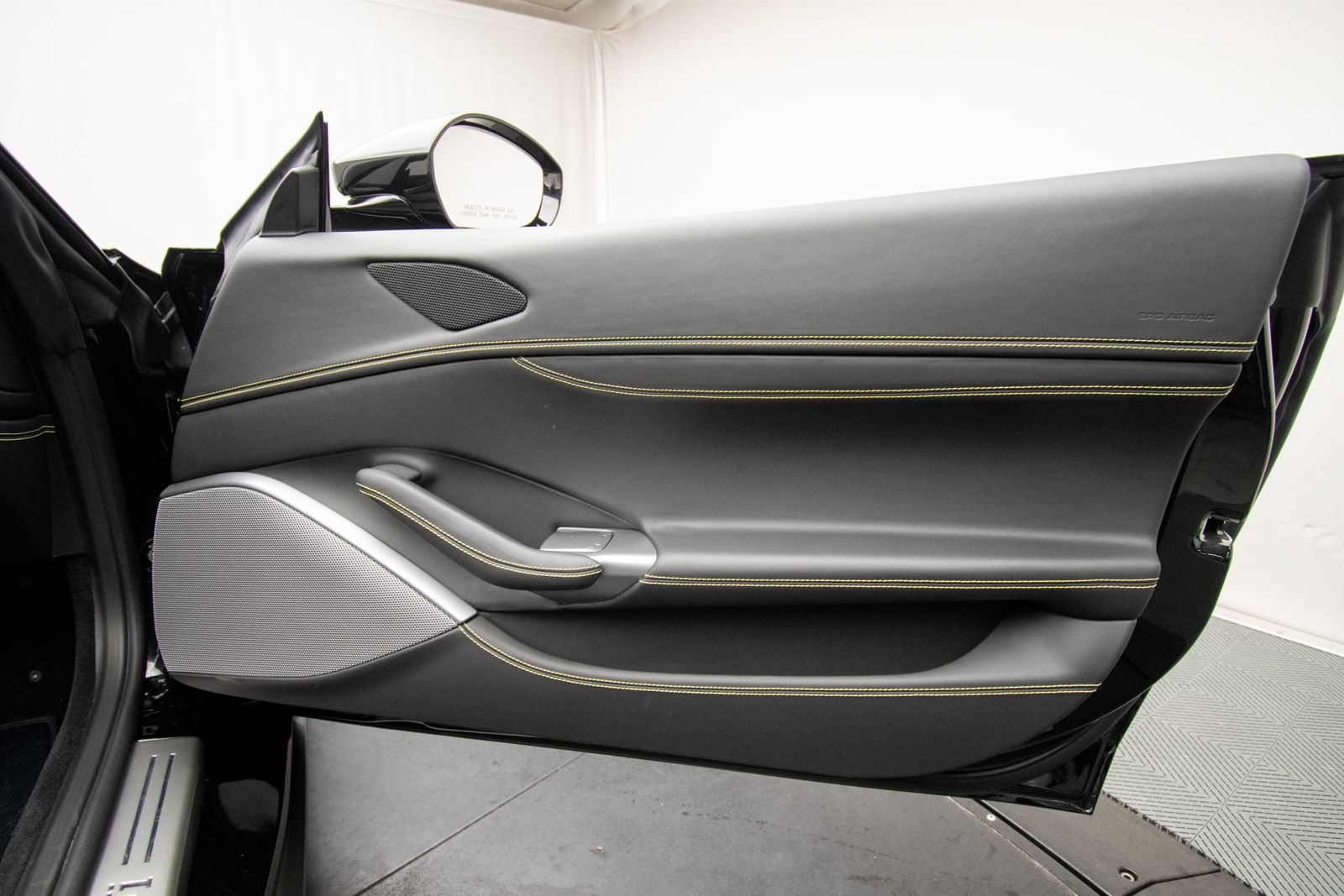 Used 2023 Ferrari Portofino M RWD image 43