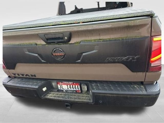 Used 2020 Nissan Titan PRO-4X w/ Pro-4x Convenience Package image 8