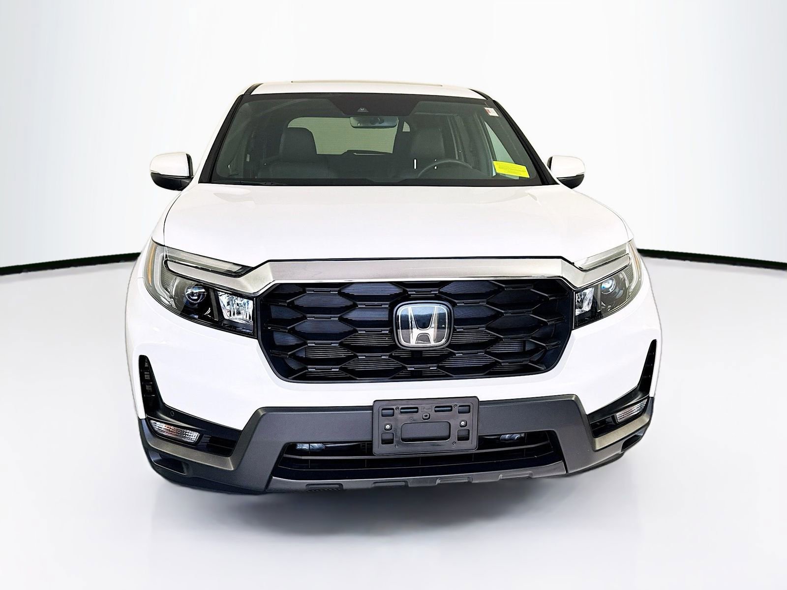 Used 2023 Honda Passport EX-L image 2