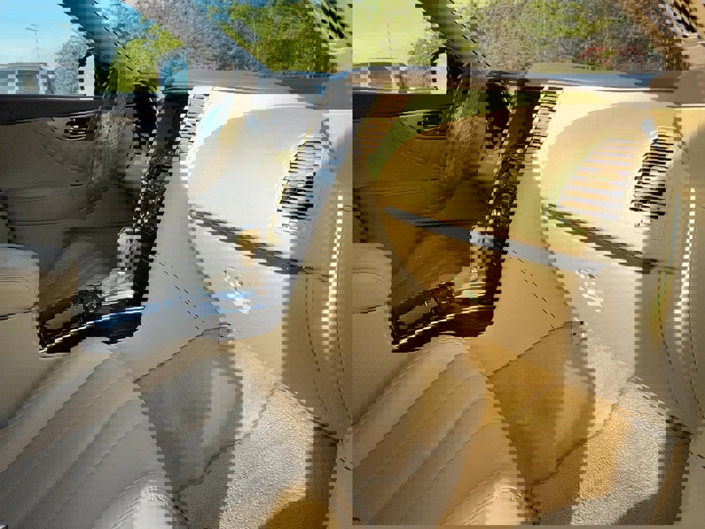 Used 2013 INFINITI FX37 AWD w/ Premium Pkg image 24