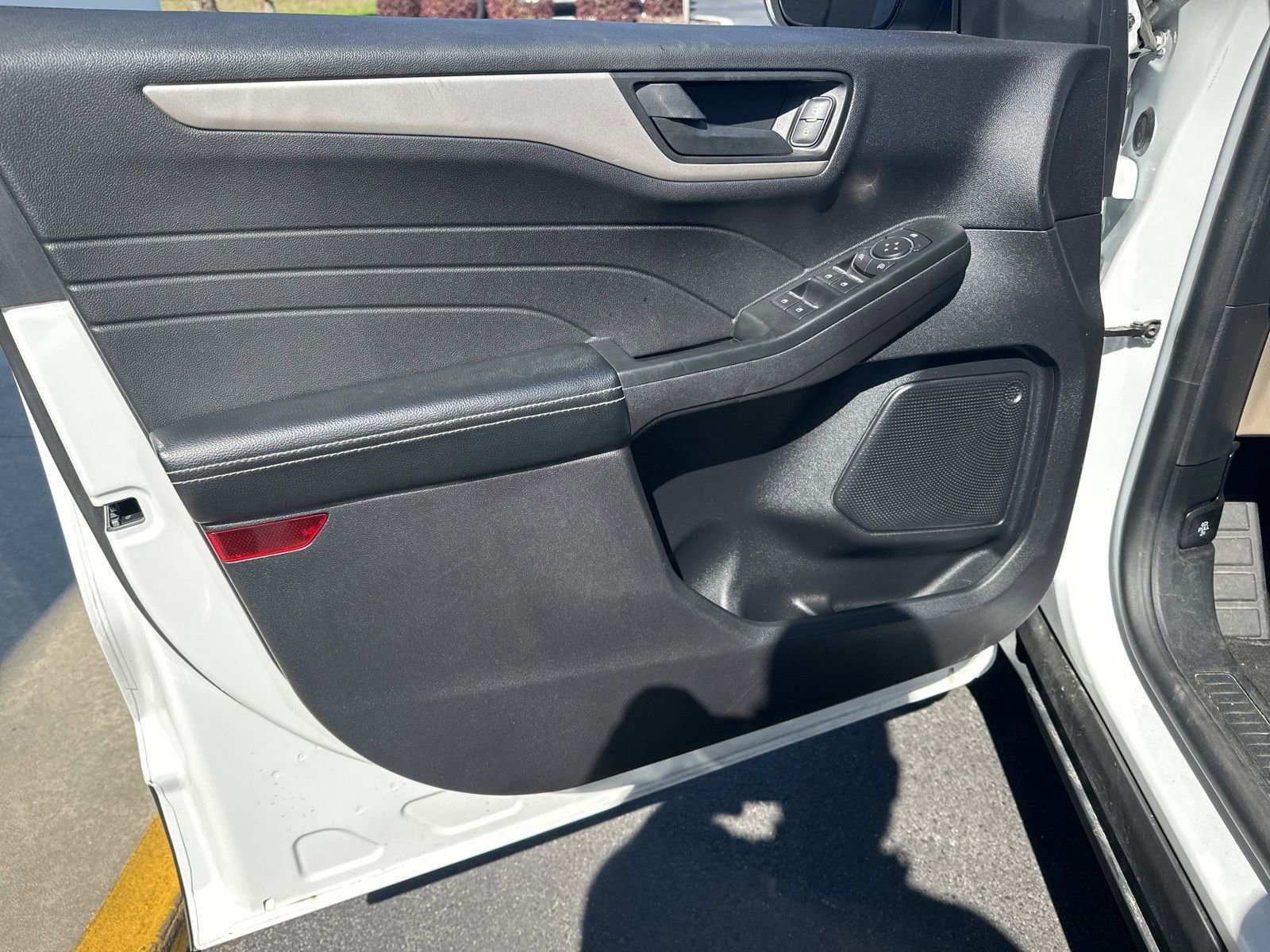 Used 2022 Ford Escape SE w/ Convenience Package image 16