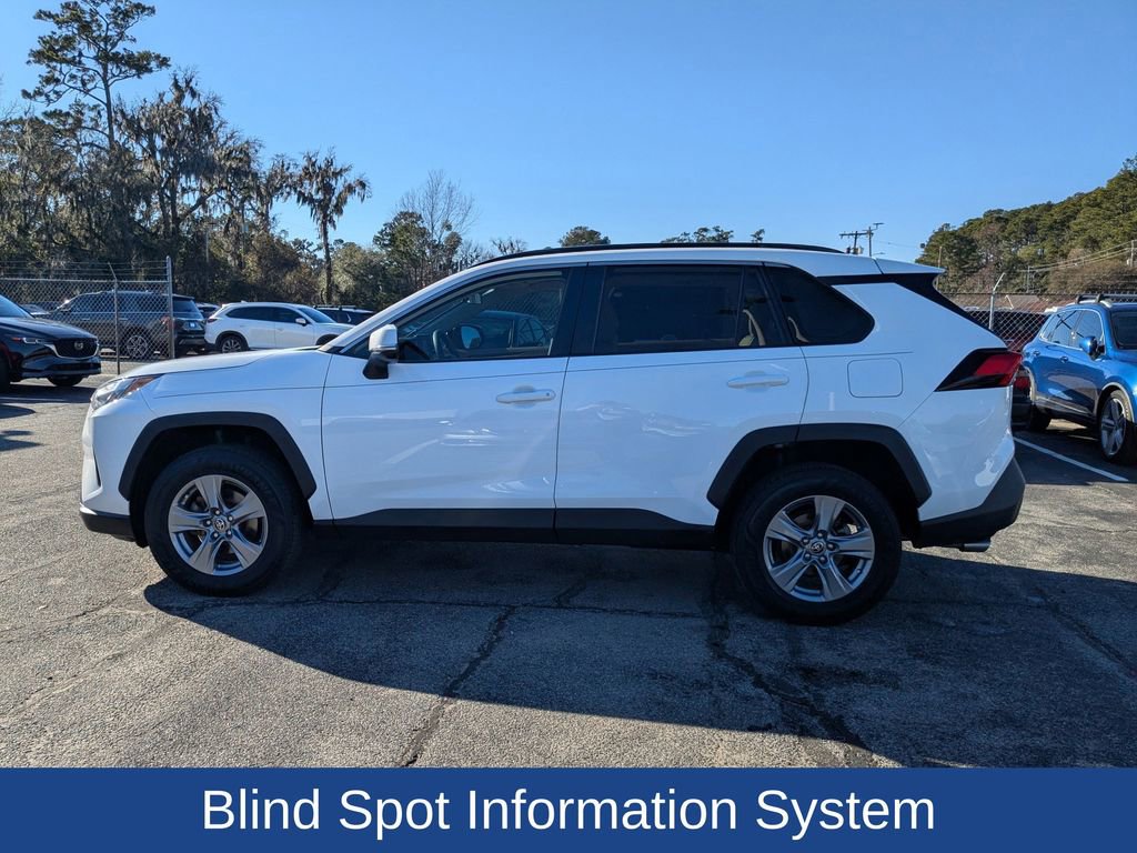 Used 2022 Toyota RAV4 XLE image 7