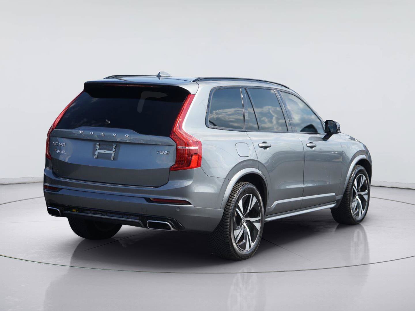 Used 2020 Volvo XC90 T8 R-Design w/ Protection Package Premier AWD/4WD image 6