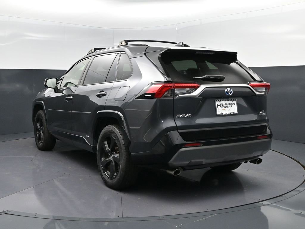 Used 2019 Toyota RAV4 XSE image 5
