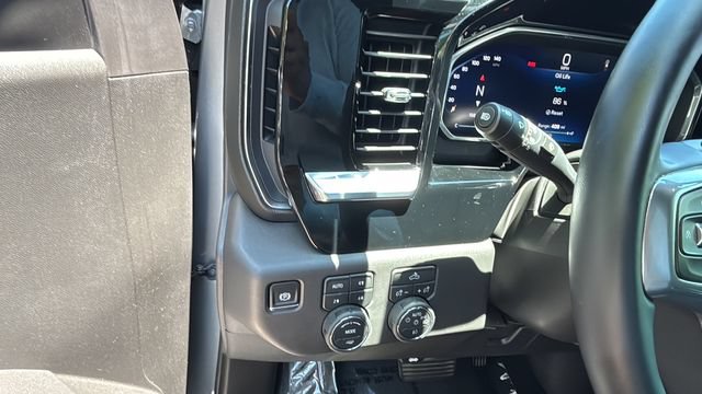 Used 2026 Chevrolet Silverado 1500 LT Trail Boss w/ Convenience Package II AWD/4WD image 22