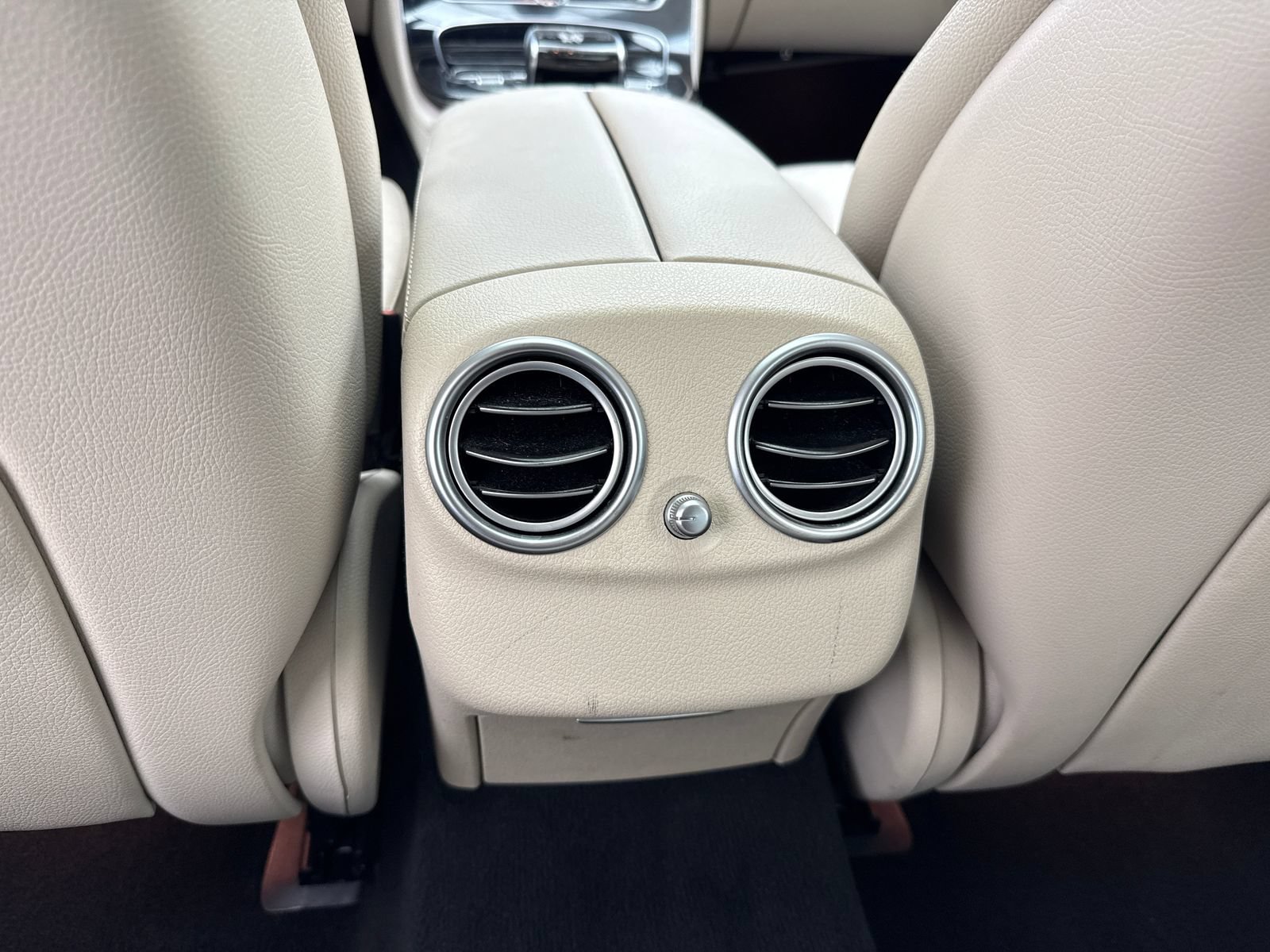 Used 2017 Mercedes-Benz E 300 4MATIC image 38