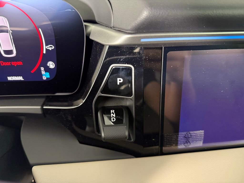 New 2025 Porsche Macan 4 Electric image 29