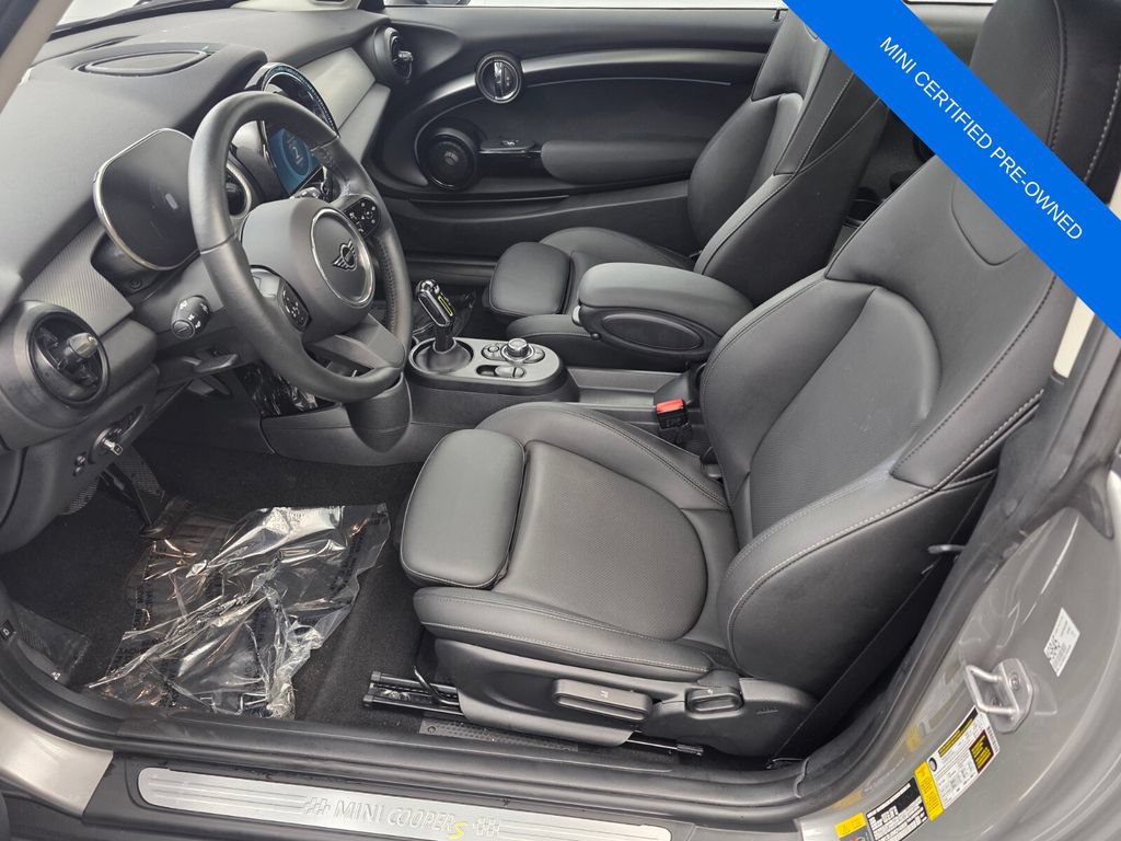 Used 2024 MINI Cooper SE FWD image 9