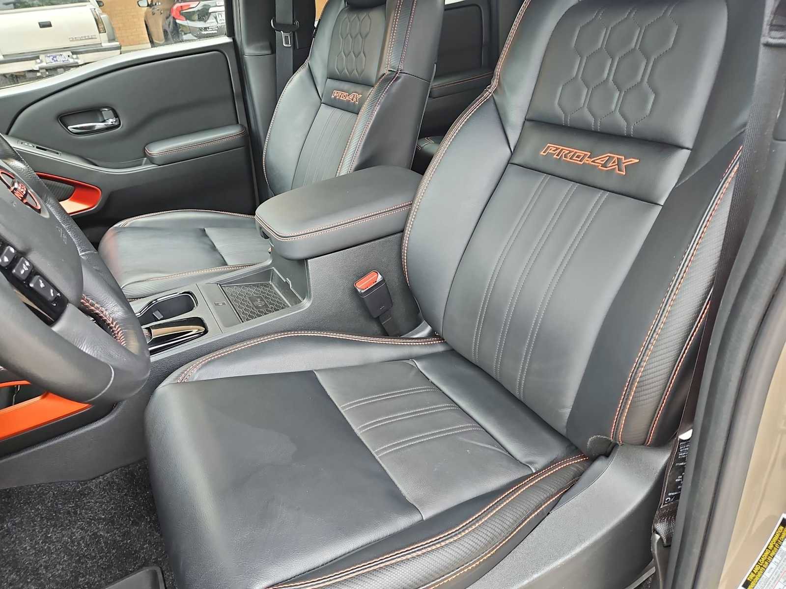 Used 2023 Nissan Frontier PRO-4X w/ Pro-4X Premium Package AWD/4WD image 17