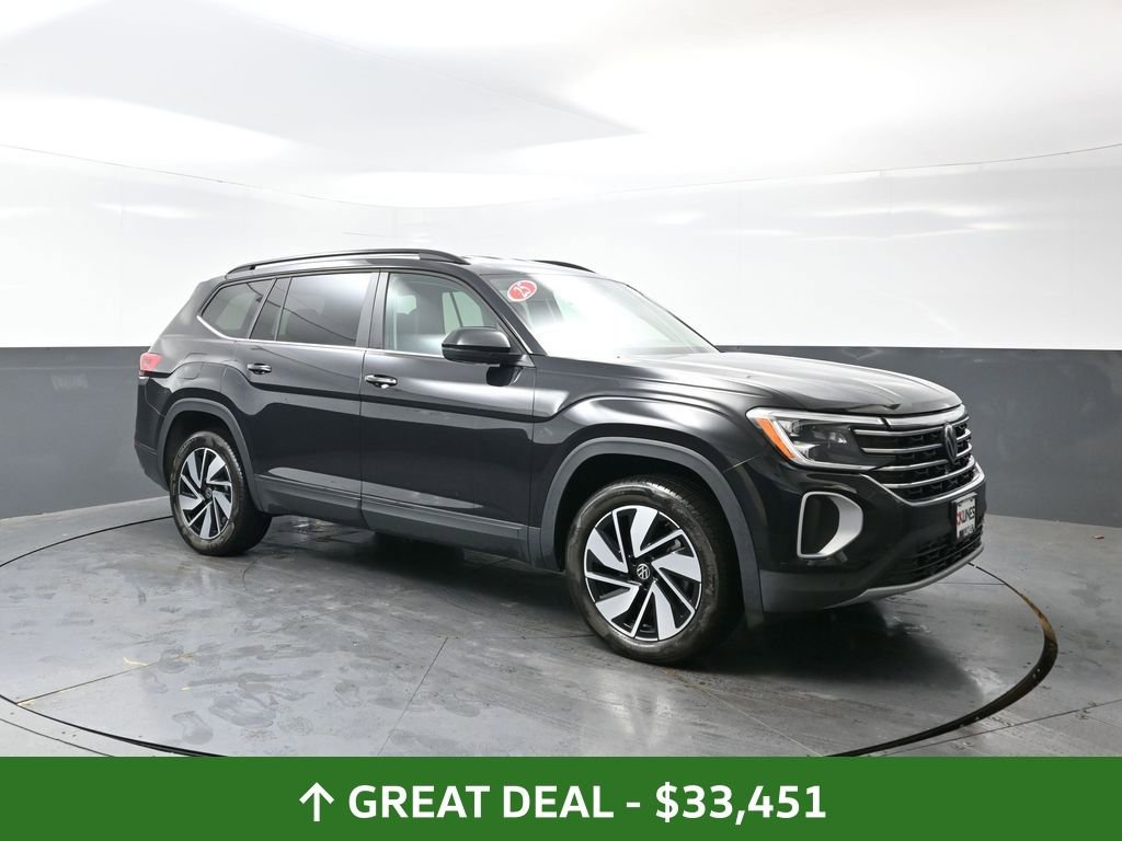 Used 2025 Volkswagen Atlas SE image 4