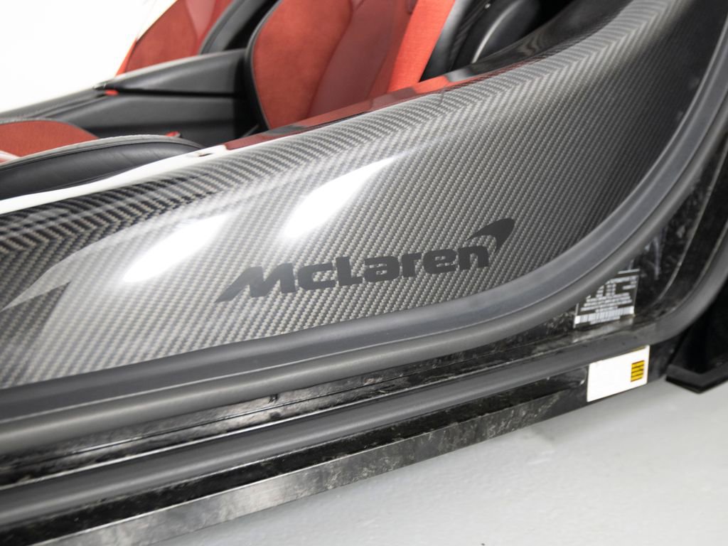 Used 2024 McLaren 750S Spider image 33