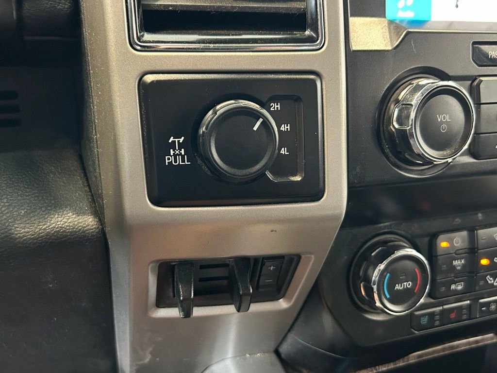 Used 2019 Ford F250 Lariat w/ Lariat Value Package image 29