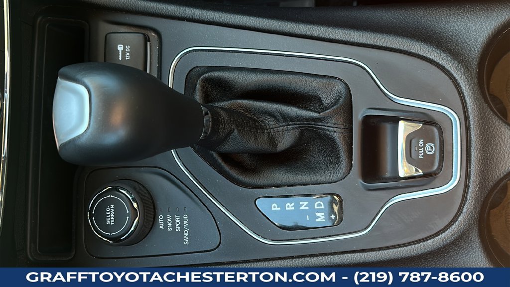Used 2020 Jeep Cherokee Latitude AWD/4WD image 17