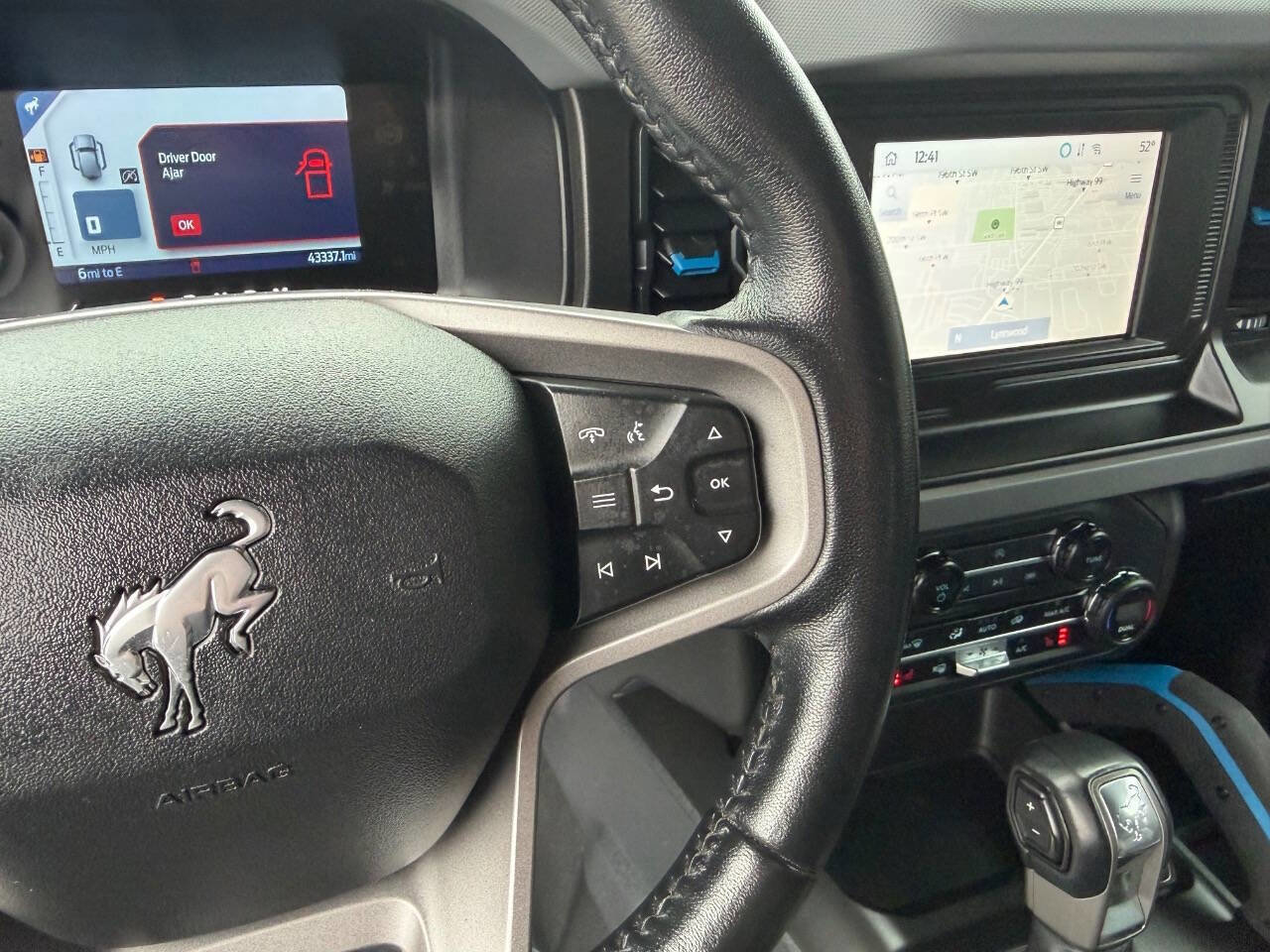 Used 2023 Ford Bronco Black Diamond w/ Sasquatch Package AWD/4WD image 40