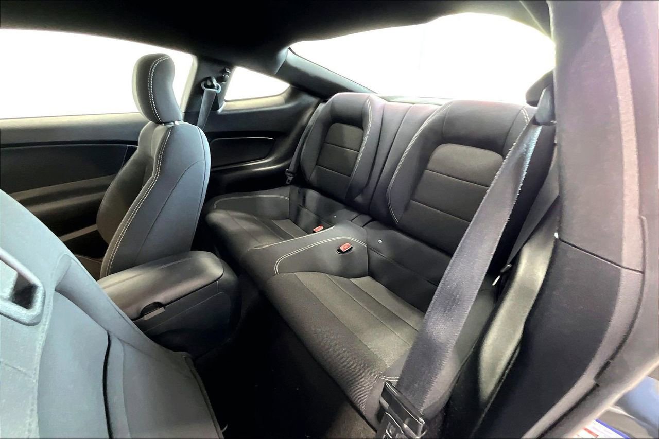 Used 2016 Ford Mustang Coupe RWD image 24