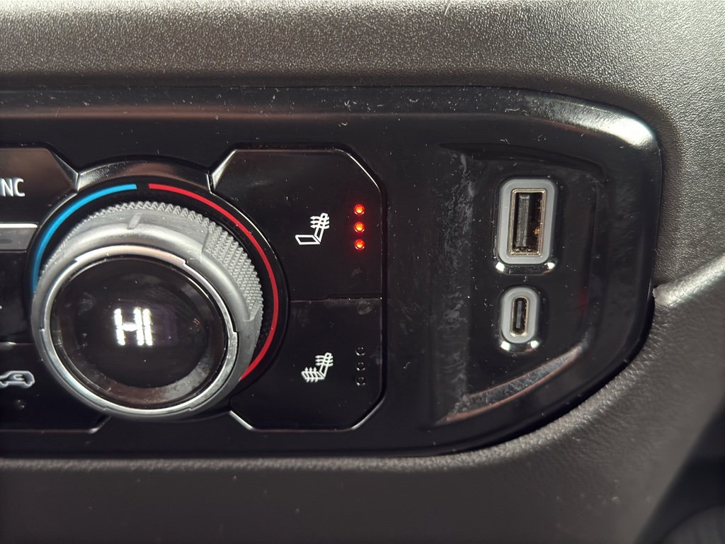 Used 2025 Chevrolet Silverado 1500 LT image 42