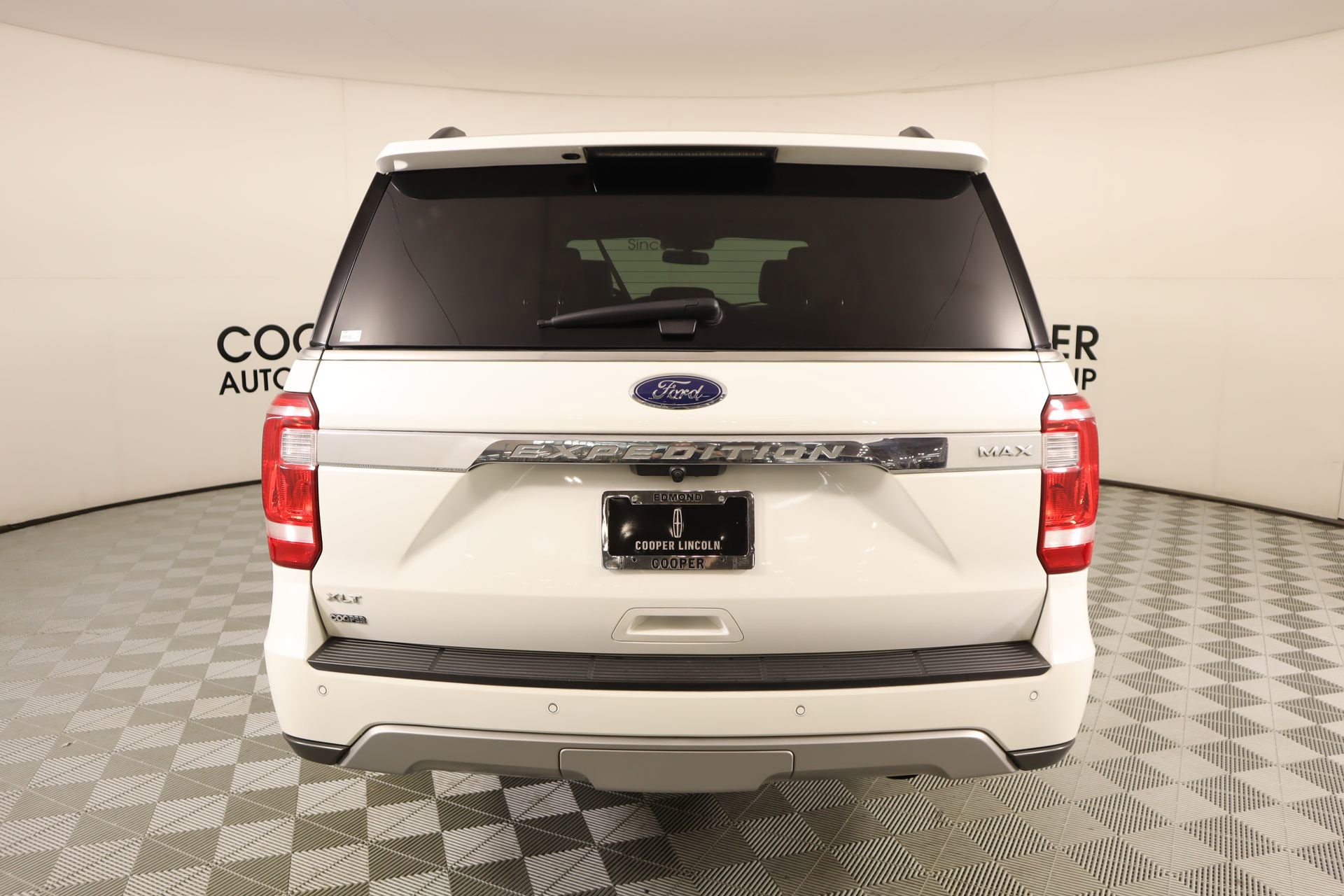 Used 2021 Ford Expedition Max XLT image 24
